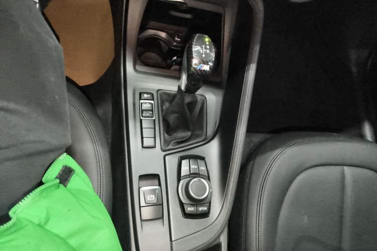 Used BMW X1 2018 sDrive20Li Leading Model Gear Lever
