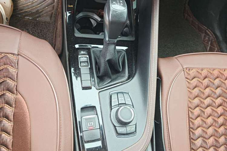 Used BMW X1 2018 sDrive18Li Luxury Model Gear Lever