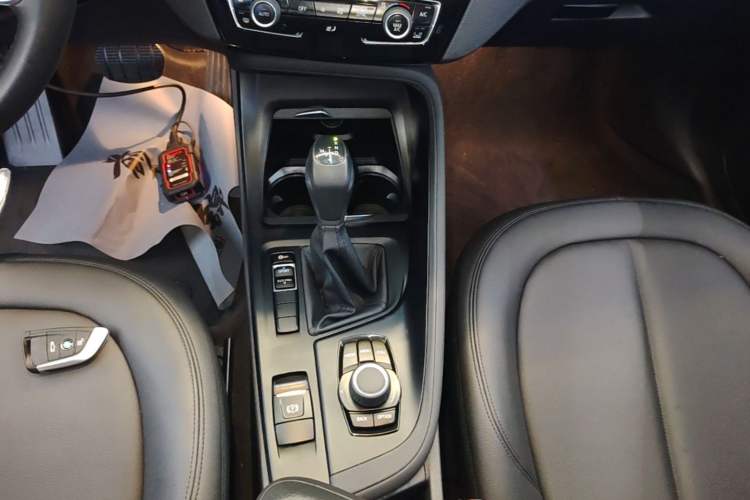 Used BMW X1 2018 sDrive20Li Leading Model Gear Lever