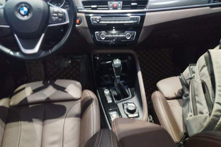 Used BMW X1 2018 sDrive18Li Luxury Model Gear Lever