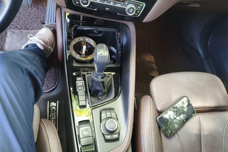 Used BMW X1 2018 sDrive18Li Luxury Model Gear Lever