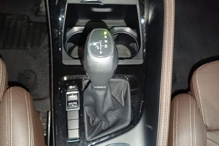 Used BMW X1 2018 sDrive18Li Luxury Model Gear Lever