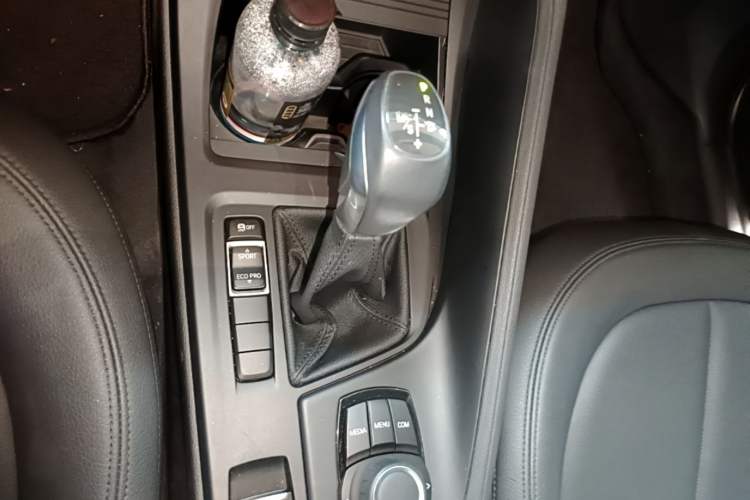 Used BMW X1 2018 sDrive20Li Leading Model Gear Lever