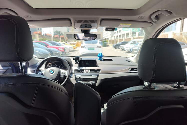 Used BMW X1 2018 sDrive18Li Luxury Model Headliner