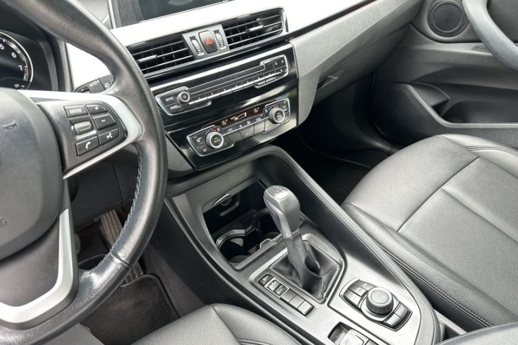 Used BMW X1 2018 sDrive18Li Fashion Model Interior 10
