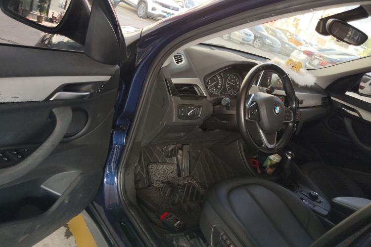 Used BMW X1 2018 sDrive18Li Fashion Model Interior 3