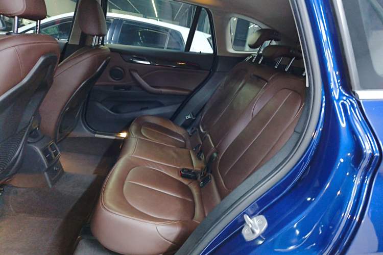 Used BMW X1 2018 sDrive18Li Luxury Model Interior 4