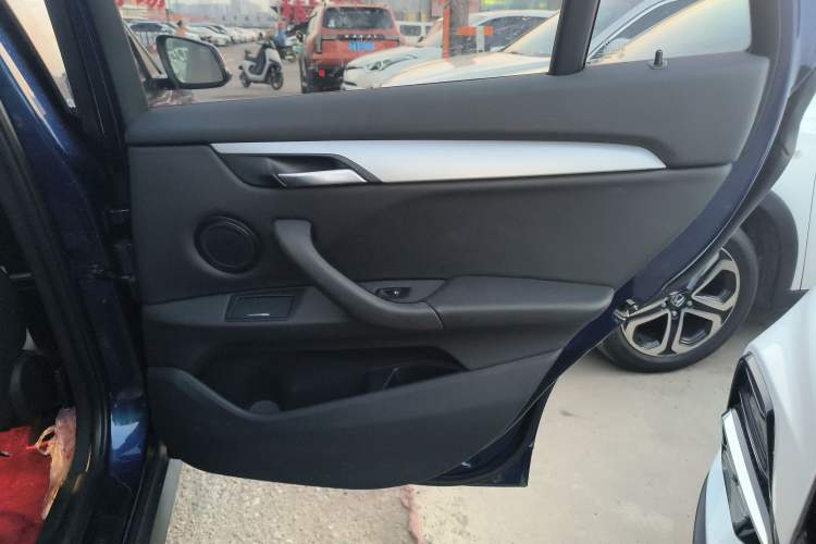 Used BMW X1 2018 sDrive18Li Fashion Model Interior 6