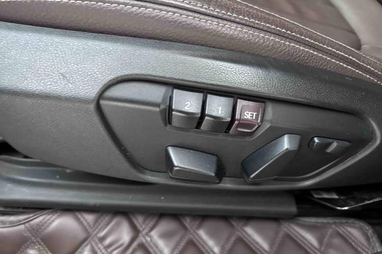 Used BMW X1 2018 sDrive18Li Luxury Model Interior 8