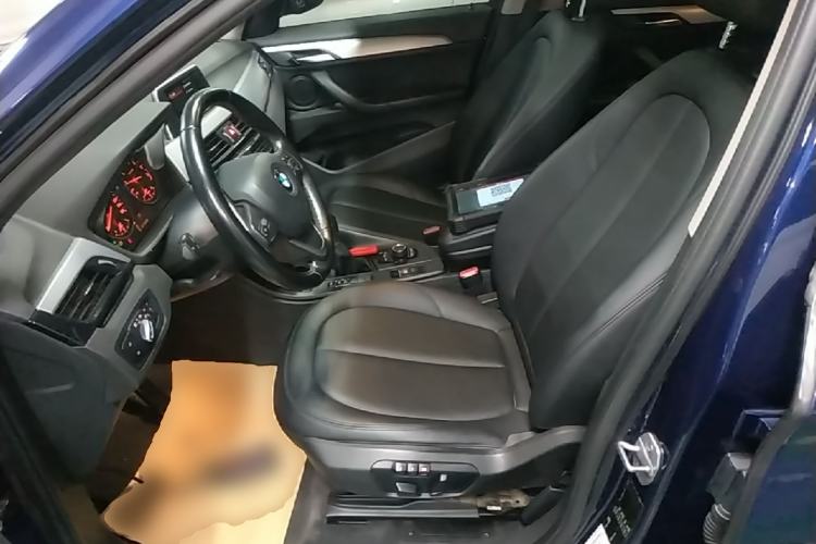 Used BMW X1 2018 sDrive18Li Fashion Model Left Front Seat