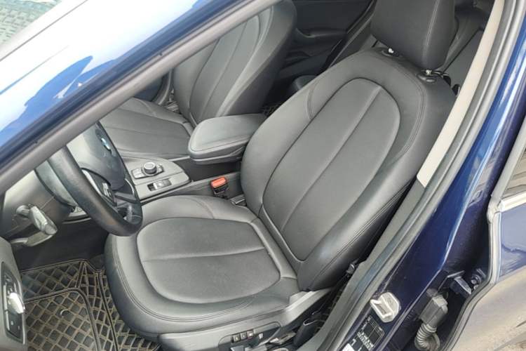 Used BMW X1 2018 sDrive18Li Fashion Model Left Front Seat