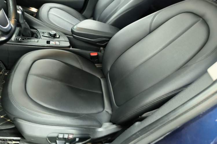 Used BMW X1 2018 sDrive18Li Fashion Model Left Front Seat