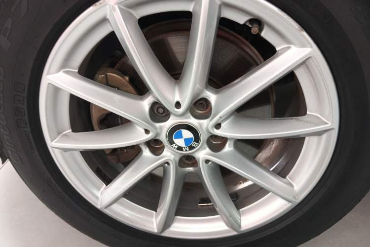 Used BMW X1 2018 sDrive18Li Fashion Model Left Front Wheel Hub