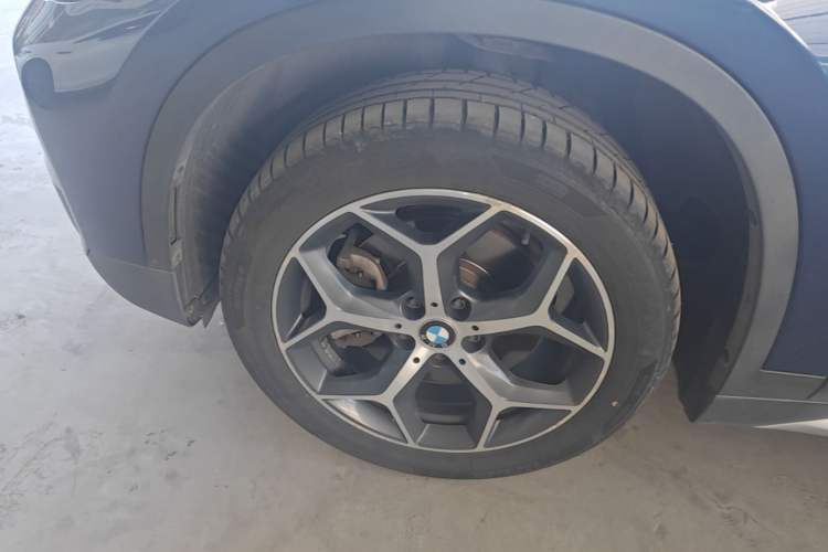 Used BMW X1 2018 xDrive20Li Luxury Edition Left Front Wheel Hub
