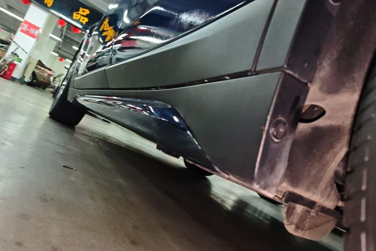 Used BMW X1 2018 xDrive20Li Luxury Edition Left Side Sill