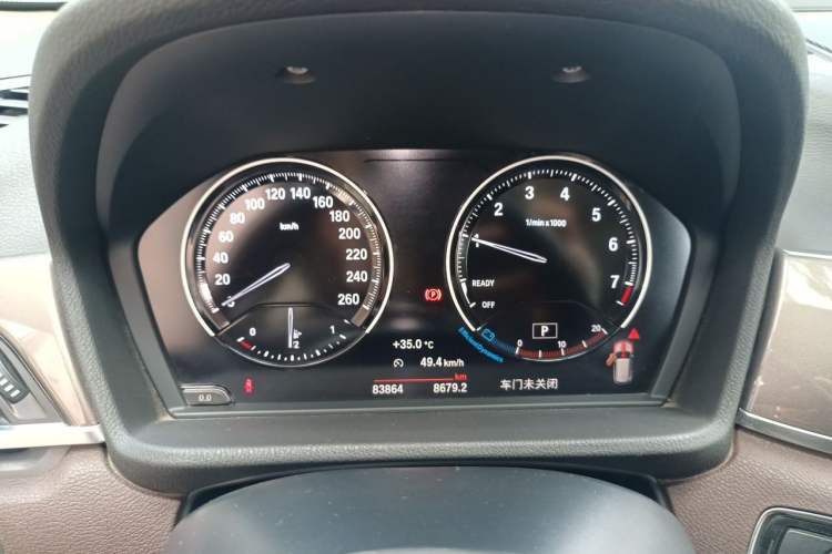Used BMW X1 2018 xDrive20Li Luxury Edition Odometer Close Up