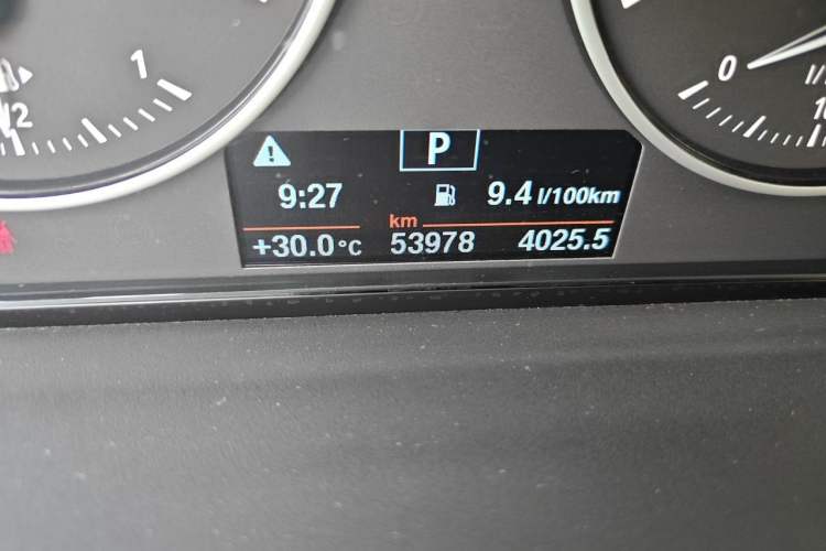 Used BMW X1 2018 xDrive20Li Luxury Edition Odometer Close Up