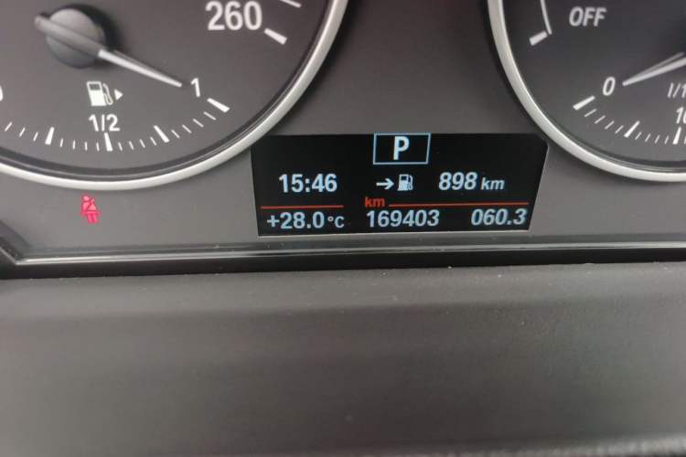 Used BMW X1 2018 sDrive18Li Luxury Model Odometer Close Up