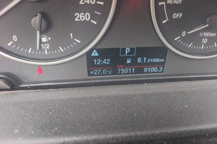 Used BMW X1 2018 sDrive18Li Fashion Model Odometer Close Up