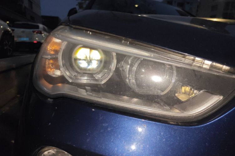 Used BMW X1 2018 sDrive18Li Luxury Model Right Front Headlight