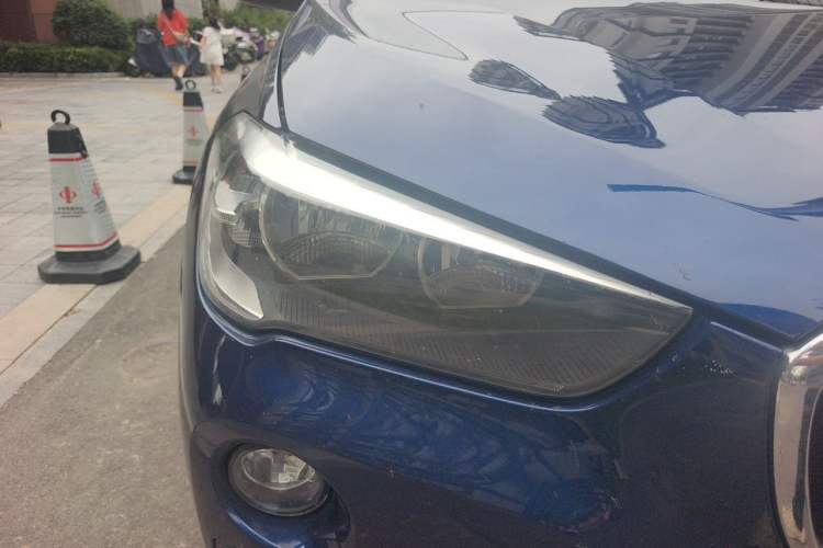 Used BMW X1 2018 sDrive18Li Fashion Model Right Front Headlight