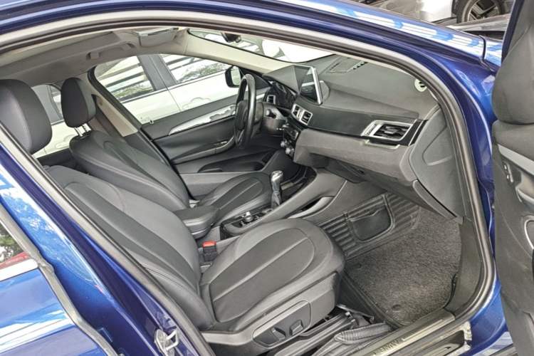 Used BMW X1 2018 sDrive20Li Leading Model Right Front Seat
