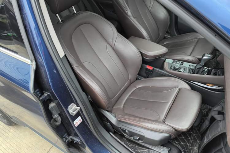 Used BMW X1 2018 sDrive18Li Luxury Model Right Front Seat