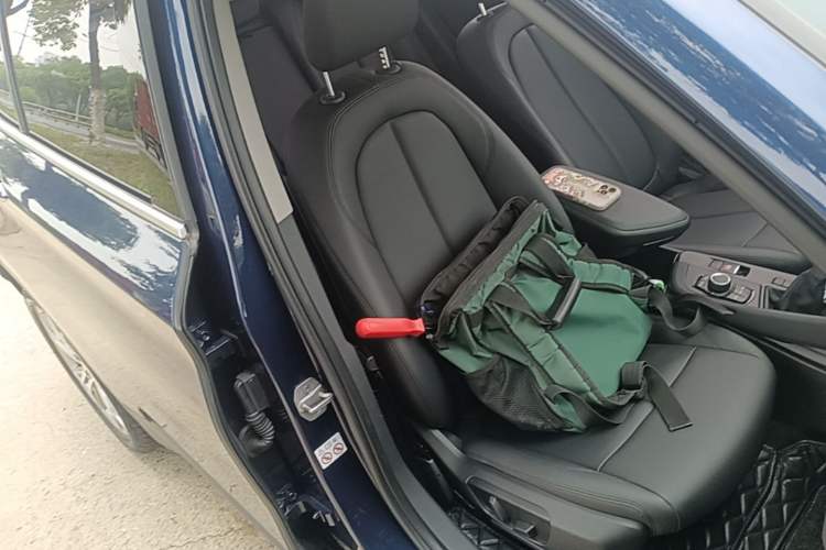 Used BMW X1 2018 sDrive20Li Leading Model Right Front Seat
