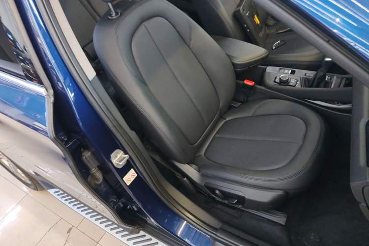 Used BMW X1 2018 sDrive20Li Leading Model Right Front Seat