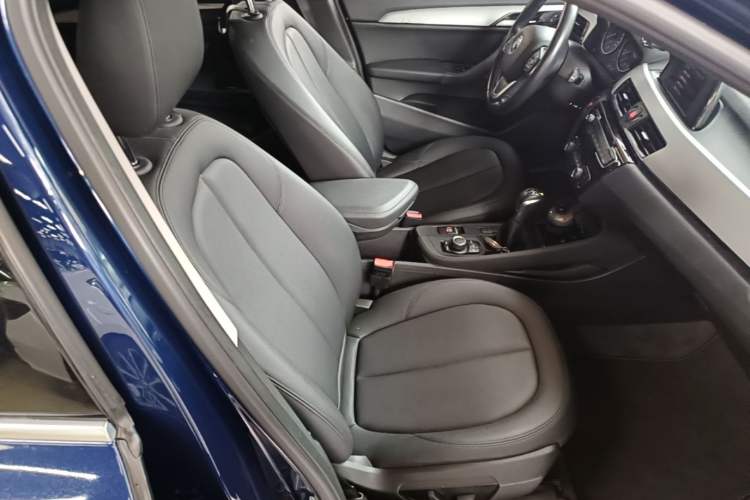Used BMW X1 2018 sDrive20Li Leading Model Right Front Seat