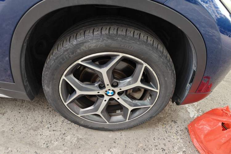 Used BMW X1 2018 xDrive20Li Luxury Edition Right Front Wheel Hub