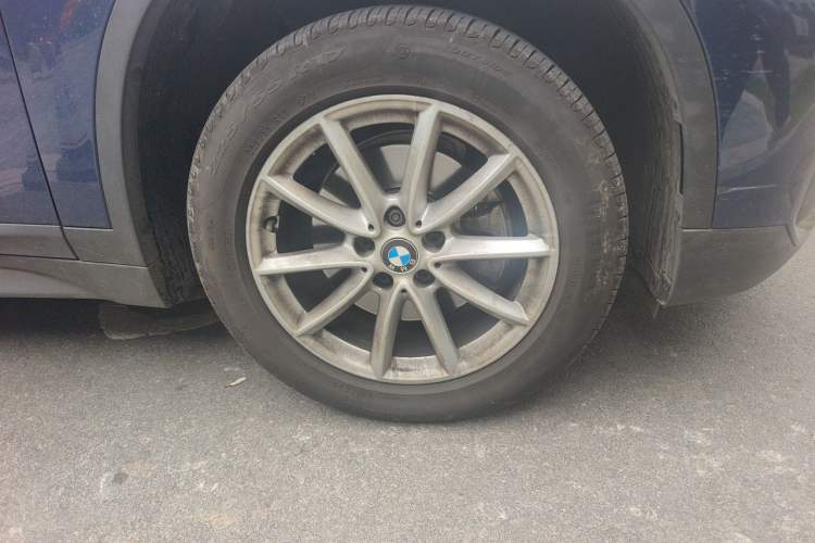 Used BMW X1 2018 sDrive18Li Fashion Model Right Front Wheel Hub