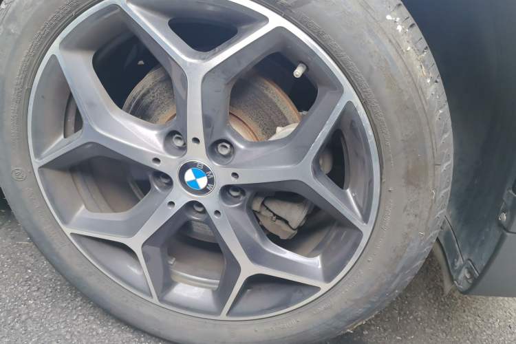 Used BMW X1 2018 sDrive18Li Luxury Model Right Front Wheel Hub