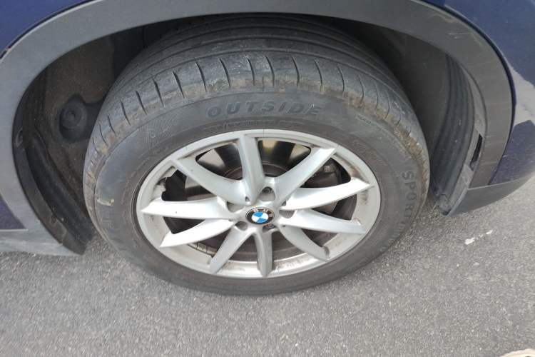 Used BMW X1 2018 sDrive18Li Fashion Model Right Front Wheel Hub