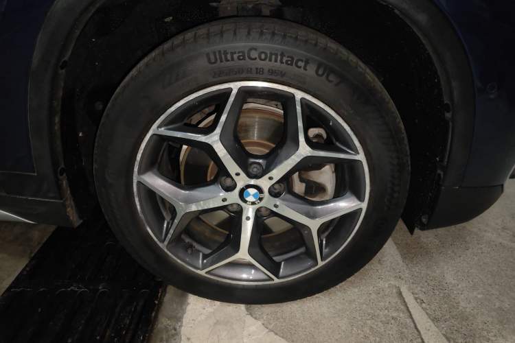 Used BMW X1 2018 xDrive20Li Luxury Model Right Front Wheel Hub
