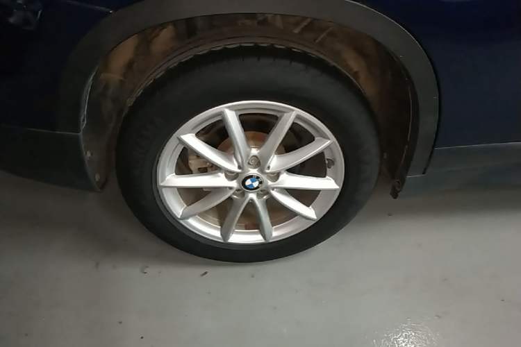 Used BMW X1 2018 sDrive18Li Fashion Model Right Rear Wheel Hub