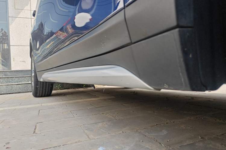 Used BMW X1 2018 sDrive18Li Luxury Model Right Side Sill