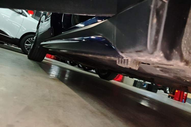 Used BMW X1 2018 xDrive20Li Luxury Edition Right Side Sill