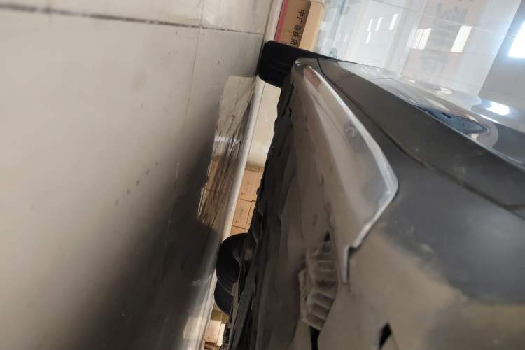 Used BMW X1 2018 xDrive20Li Luxury Edition Right Side Sill