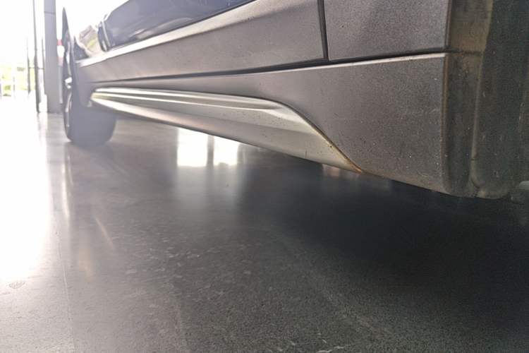 Used BMW X1 2018 sDrive18Li Luxury Model Right Side Sill