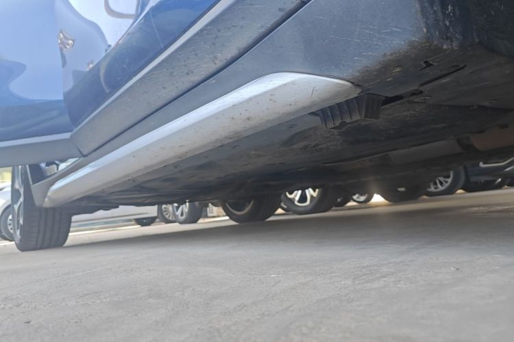 Used BMW X1 2018 xDrive20Li Luxury Edition Right Side Sill
