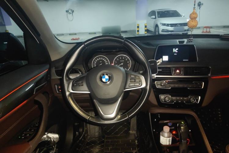 Used BMW X1 2018 xDrive20Li Luxury Edition Steering Wheel
