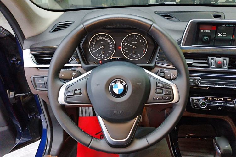 Used BMW X1 2018 sDrive18Li Luxury Model Steering Wheel