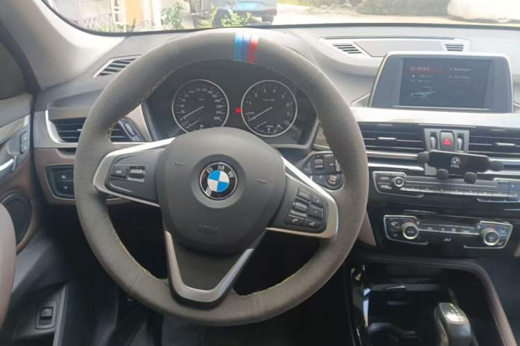 Used BMW X1 2018 sDrive18Li Luxury Model Steering Wheel
