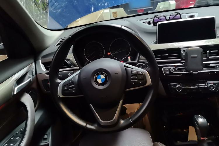 Used BMW X1 2018 xDrive20Li Luxury Model Steering Wheel