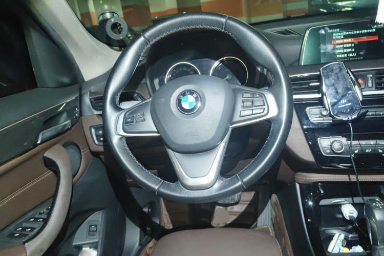 Used BMW X1 2018 xDrive20Li Luxury Edition Steering Wheel