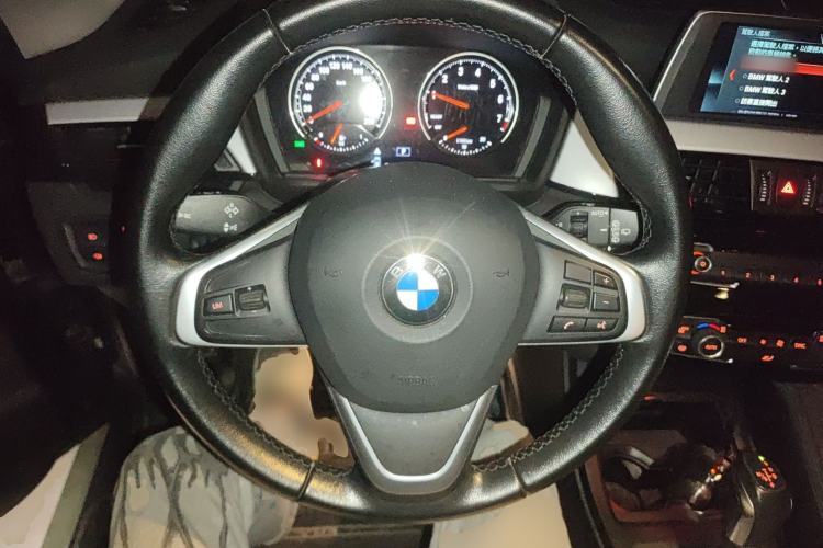 Used BMW X1 2018 sDrive20Li Leading Model Steering Wheel