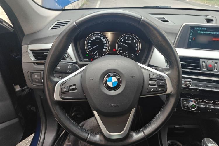 Used BMW X1 2018 sDrive20Li Leading Model Steering Wheel