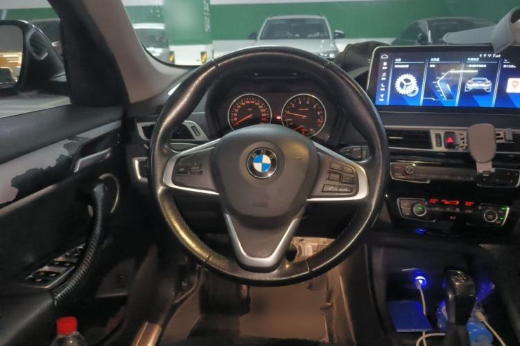 Used BMW X1 2018 sDrive20Li Leading Model Steering Wheel