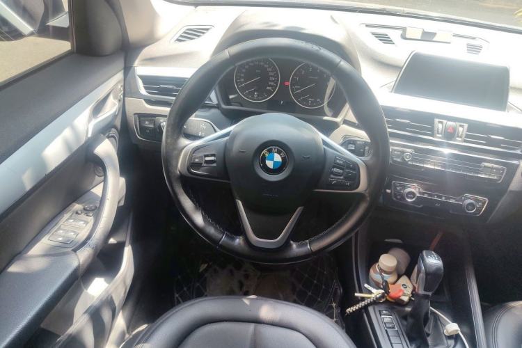Used BMW X1 2018 sDrive18Li Fashion Model Steering Wheel